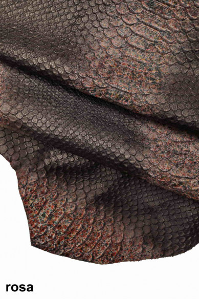 PELLE made in ITALY vitello nero con stampa squama serpente incisa, pellame pitone dipinta e decorata a mano