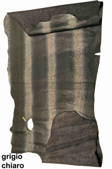 PELLE made in ITALY vitello nero con stampa squama serpente incisa, pellame pitone dipinta e decorata a mano