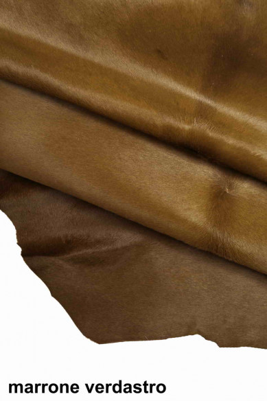 Pellame italiano, cavallino tinta unita, colori vivi ed intensi, morbidezza media, look raffinato