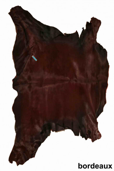 Pellame italiano, cavallino tinta unita, colori vivi ed intensi, morbidezza media, look raffinato