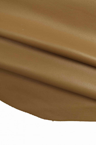 Italian leather, solid color mud-colored half calfskin with super fine grain, quite shiny, soft, sporty look
