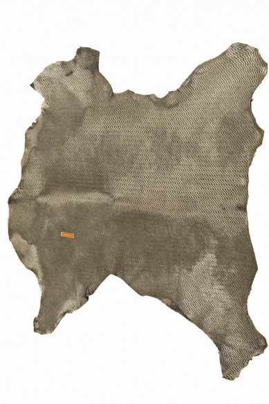 PELLE di CAVALLINO laminato acciaio con sfumature platino e stampa geometrica incisa, effetto nuvolato, lucido