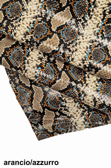 PELLE italiana, mezzo VITELLO stampa squametta e disegno pitone, lucido, abbastanza morbido, 3 combinazioni disponibili