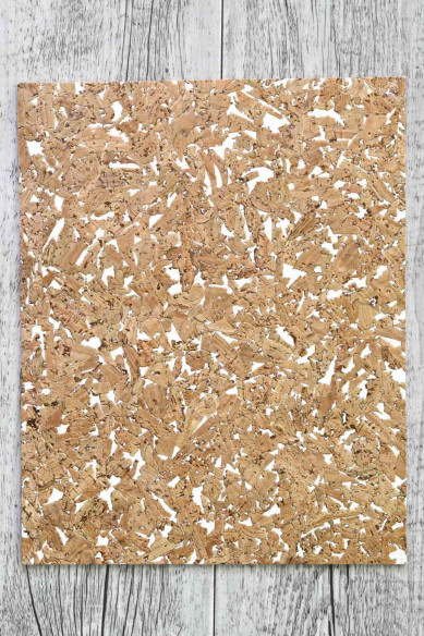 Pezzi di SUGHERO naturale con stampa astratta color bianco e PELLE color rosa antico accoppiata nel retro 15x12/ 25x20/ 30x30 cm