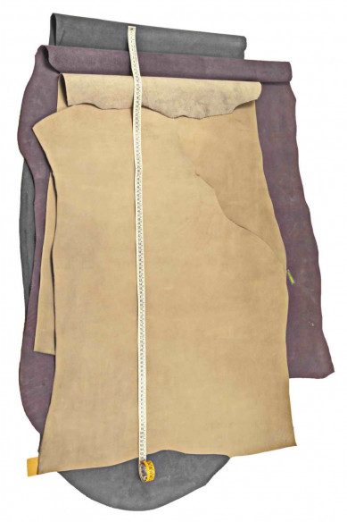 Pelle di nabuk grigio, viola, blu, pellame di camoscio leggermente stropicciato, vitello scamosciato con cera neutra