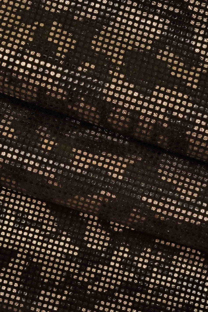 PELLAME SCAMOSCIATO nero laminato blu...