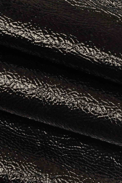 Pelle di NAPLAK NERA, vitellino verniciato nero stropicciato, pellame lucido sportivo 0.6 -0.7 mm