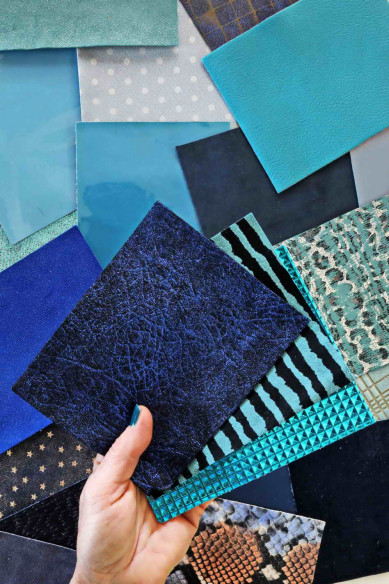 Stock di 12 PEZZI MISTI sui toni dell'azzurro e del blu tinta unita, laminati e stampati, 15 x 12 cm