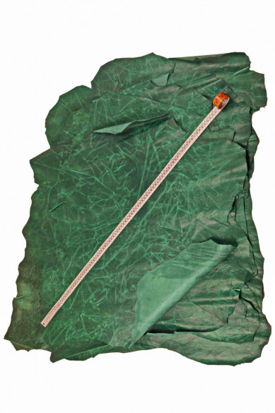 GREEN VINTAGE leather skin, dark green wrinkled goatskin, soft sporty distressed skin, 0.4 - 0.6 mm