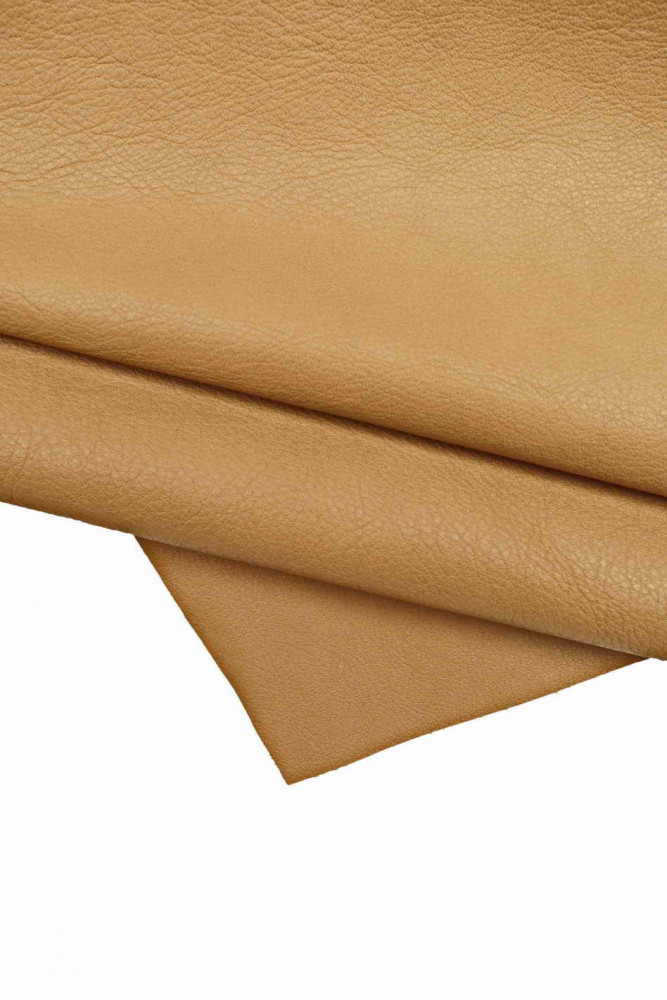 PEBBLE GRAIN beige leather hide, sporty wrinkled calfskin, semi glossy, soft cowhide