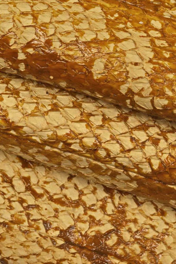 PELLE di SALMONE beige con stampa...