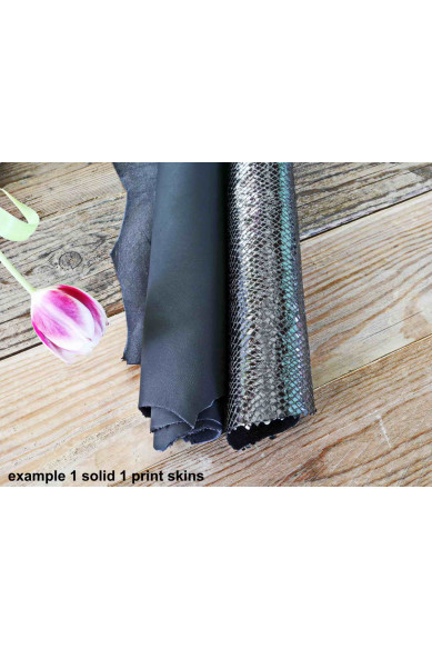2 Pelli intere casuali colori NERO e GRIGIO, stampate e/o tinta unita, scamosciate, metallizzate, combinazione da scegliere