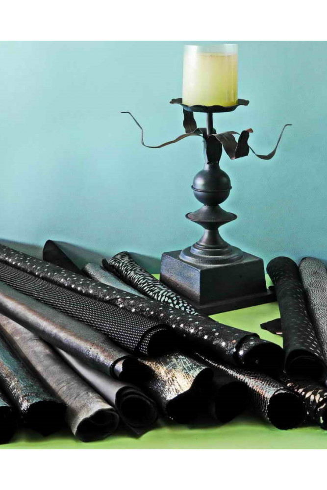 2 Pelli intere casuali colori NERO e...