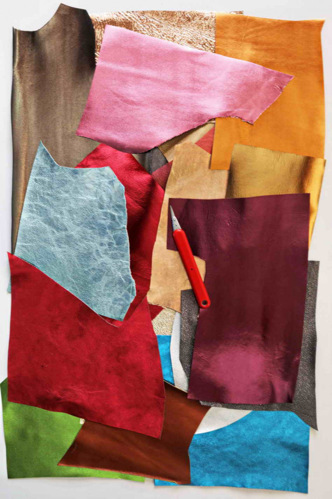 Sacchetto di ritagli di pellami di...