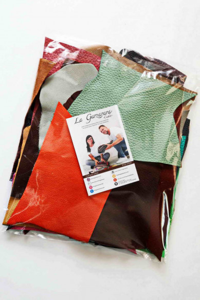 Sacchetto di ritagli di pelle di vitello con grana, mix di pelle martellata, tinta unita, grane e colori vari - 1/2 kg e 1 kg