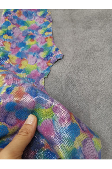 Pellame MULTICOLOR con stampa pitone, pelle fantasia colorata e stampa rettile lucida, morbidezza media