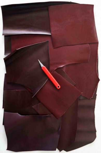 SMOOTH calf SCRAPS bag, solid color different tones of BURGUNDY, finishings various from 1.0 to 1.3 mm(2-3 oz)  1 lbs - 2 lbs