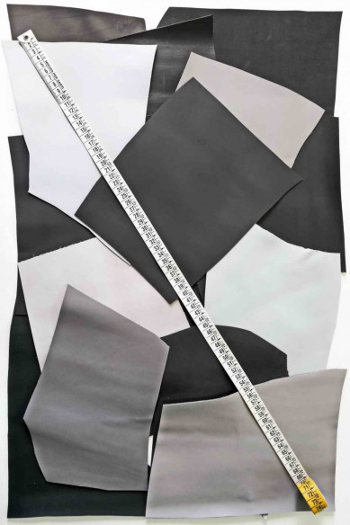 SMOOTH calf SCRAPS bag, solid color GREY, finishings and softness various from 1.0 to 1.3 mm(2-3 oz)   1 lbs - 2 lbs