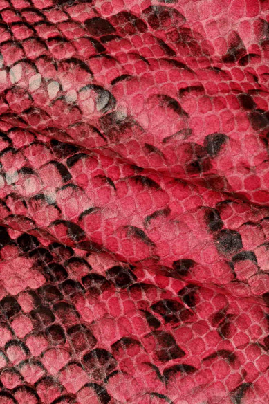 Pellame STAMATO pitone rosa nero, capra motivo serpente fucsia morbida, pelle animalier lucida disegno rettile