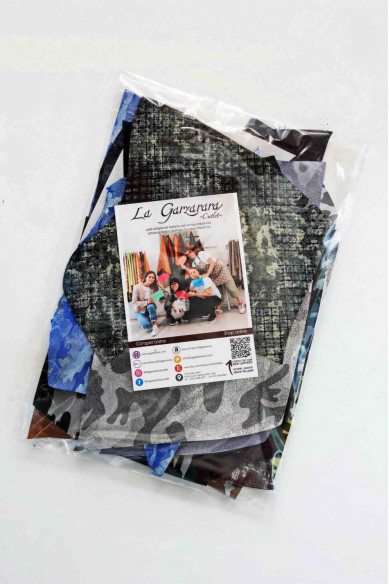 Sacchetto di ritagli di pelle miste, STAMPA CAMOUFLAGE, lamine, fantasie e morbidezze varie   0,300 kg