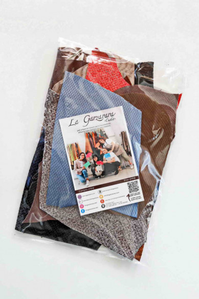 Leather scraps bag, CARVED, textures, foils, colors and softness various  0,7 lbs - 0,300 kg