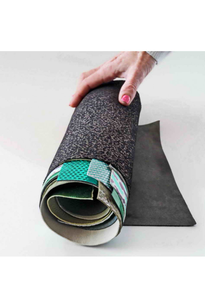 LEATHER scraps - GREEN color - fancy...