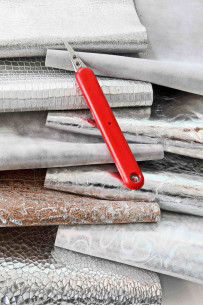 LEATHER scraps - SILVER... 2