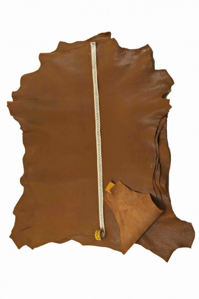 Pellame marrone con GRANA, pelle di capra lucida con stampa grana piccola, morbida