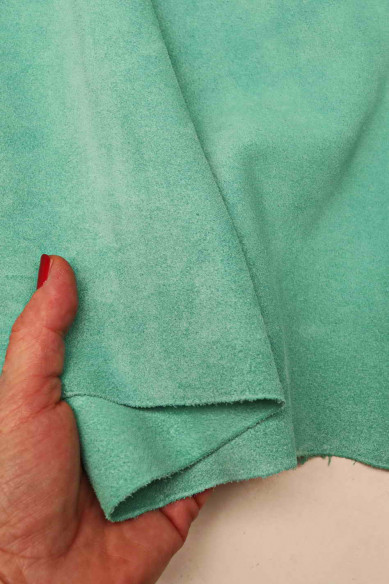 Pellame SCAMOSCIATO turchese, pelle di crosta acquamarina, vitello effetto camoscio morbido