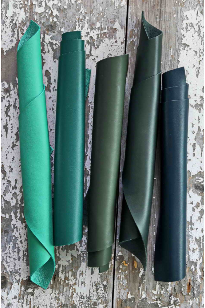 5 Selected leather pieces, GREEN,...