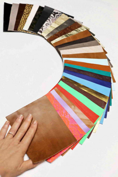 Bundles of 30 leather sheets, RANDOM selection precut pieces size 6 x 5 inches in different colors and finishings, mix remnants