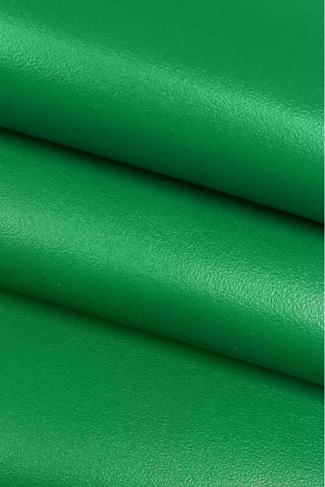 Vitello LISCIO verde, pellame lucido...