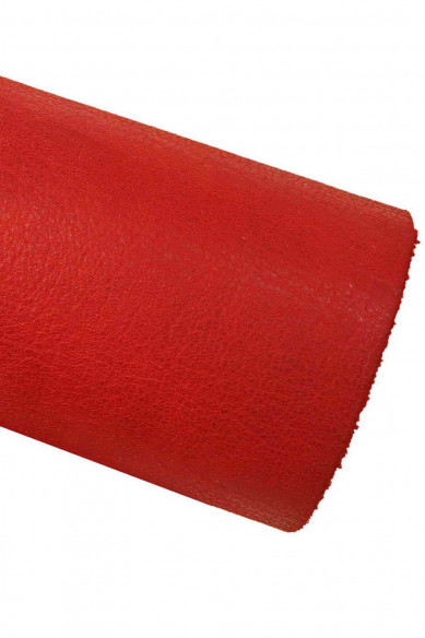 Pellame SPORTIVO rosso, vitello semi lucido con chiaro scuri, pelle tinta unita morbidezza media