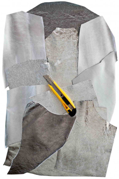Leather scraps SILVER metallic, smooth,SOLID tone, grain, thicknesses and softness various, random assortment 0,7 lbs / 300 gr