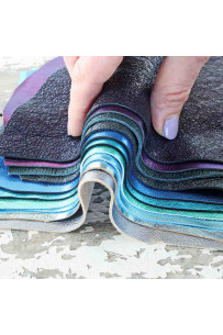 Ritagli di pelle blu... 2