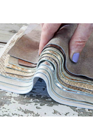 Ritagli di pelle PLATINO BIANCO FUCILE selezione casuale, scampoli laminati e non, tinta unita, lisci, grane varie  300 gr