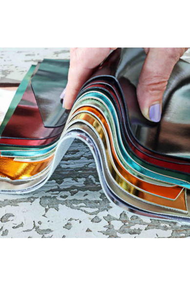 MIRROR leather scraps, metallic in various colors, smooth, solid tones, random assortment  0,7 lbs / 300 gr
