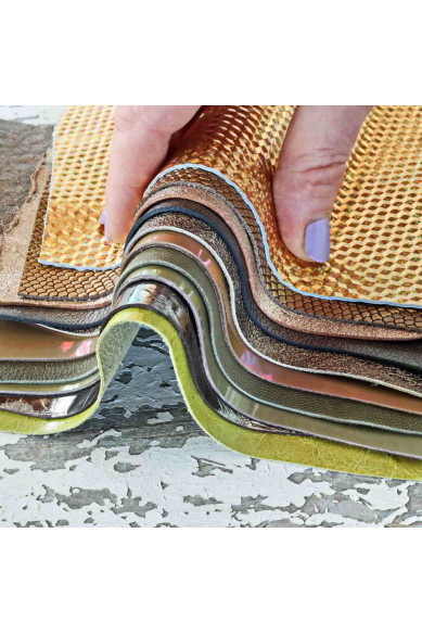 10 Ritagli di pelle ORO BRONZO e VERDE, selezione casuale, scampoli laminati e non, tinta unita, lisci,grana e morbidezze varie