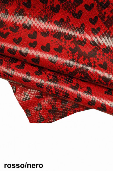 Pelle disegno CUORI, vitello stampato rettile rosso/nero e viola/verde, pellame lucido morbido stampa love