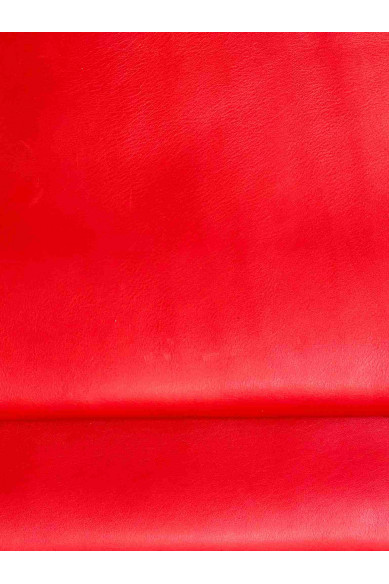 Pellame ROSSO morbido, nappa su vitello rossa, pelle semi lucida con leggera grana naturale, 0.7 - 0.9 mm