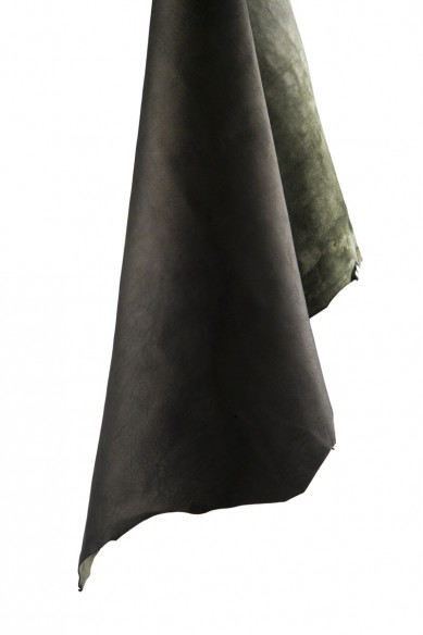 Pellame VINTAGE verde, pelle concia vegetale effetto stropicciato, capra sportiva con chiaro scuri 0.7 - 0.9 mm