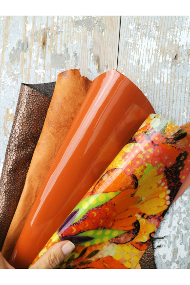 10 Ritagli di pellami unici selezionati, ORO, CUOIOe altri , pezzi di pelle assortimento mix di fantasie come da foto