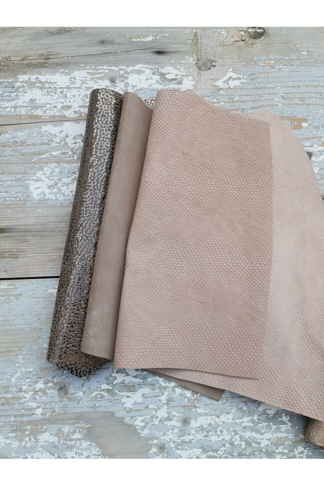 10 Selected leather scraps,...