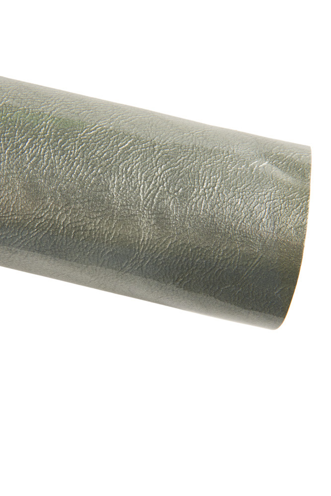 Pelle grigia lucida, capra verniciata...