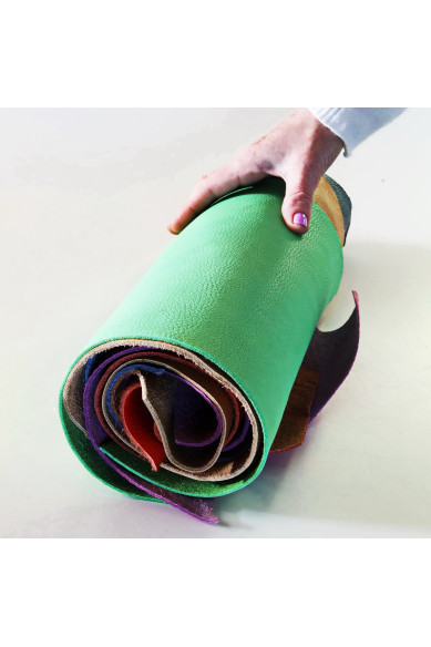 RITAGLI grandi di pellami di vitello con GRANA, pelle martellata tinta unita, grane e colori casuali 5 pezzi 40 x 40 cm B1088