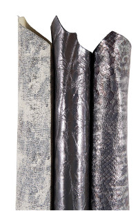 Assortimento di pellami...