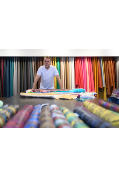 VIDEOCHIAMATA di 60 minuti : scegli pellami esclusivi fuori catalogo!