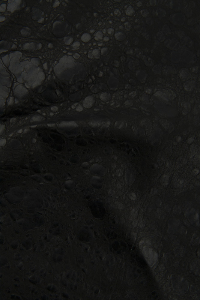 Black sporty leather skin, WASHED...