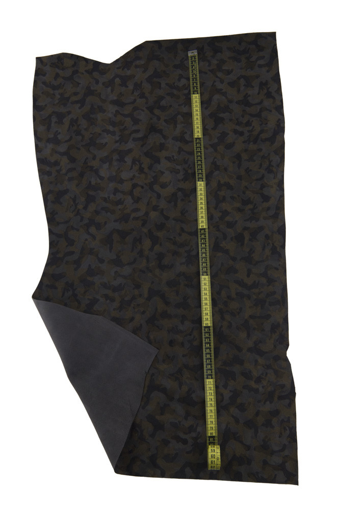 Pelle motivo CAMOUFLAGE grigio e...