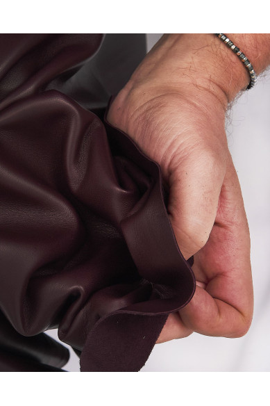 Pelle di nappa LISCIA viola melanzana, pellame agnello setoso morbido per abbigliamento e artigianato